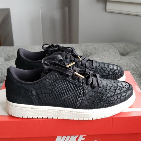 air jordan 1 low black python